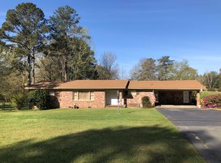 24 Hillcrest Dr, Laurel, MS 39440