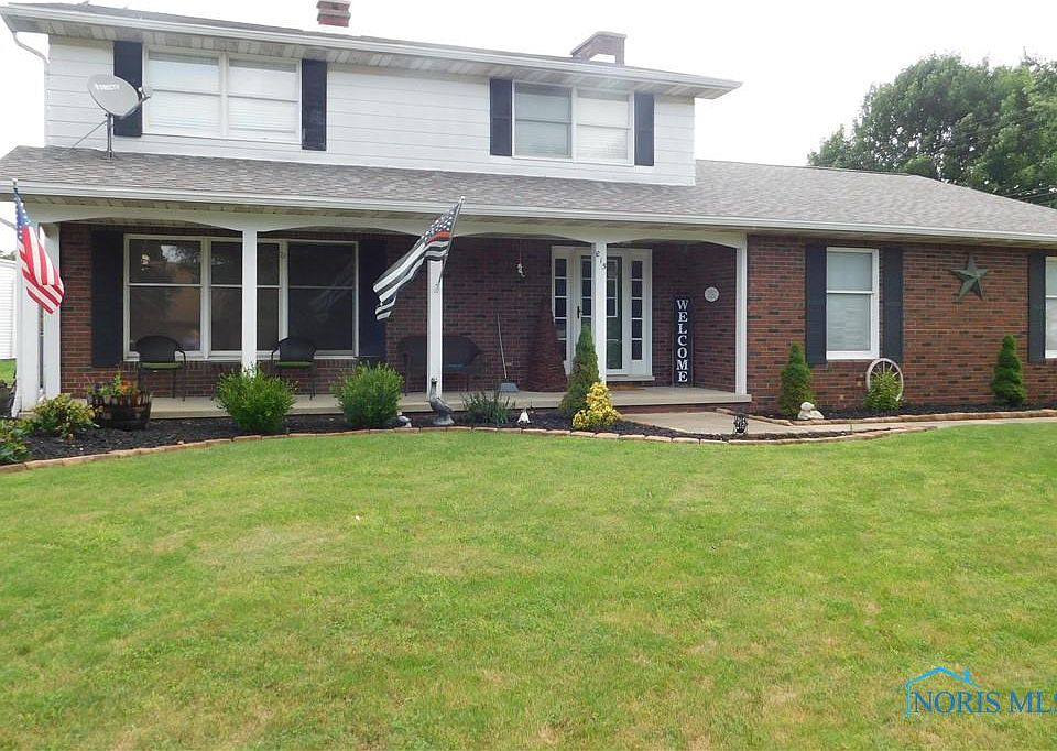 1st image of 215 W Riverview Dr
