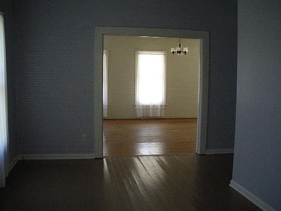 3rd image of 502 S Tillman St