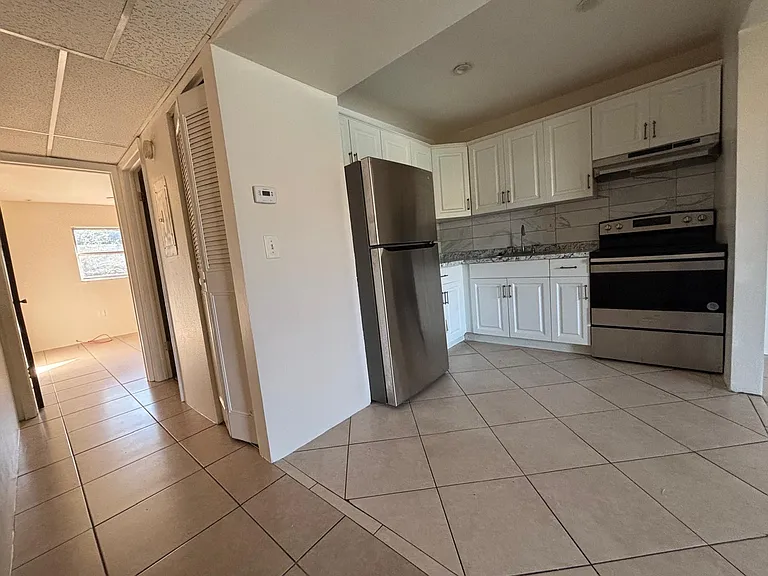 2500 Harn Blvd — Photo 2