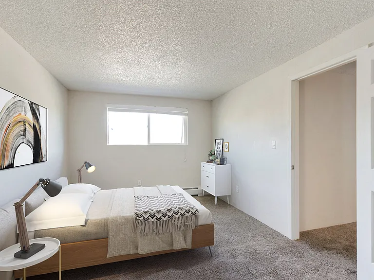 Golden Arms Apartments — Photo 12