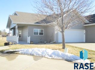 5418 S Coromell Pl, Sioux Falls, SD 57108