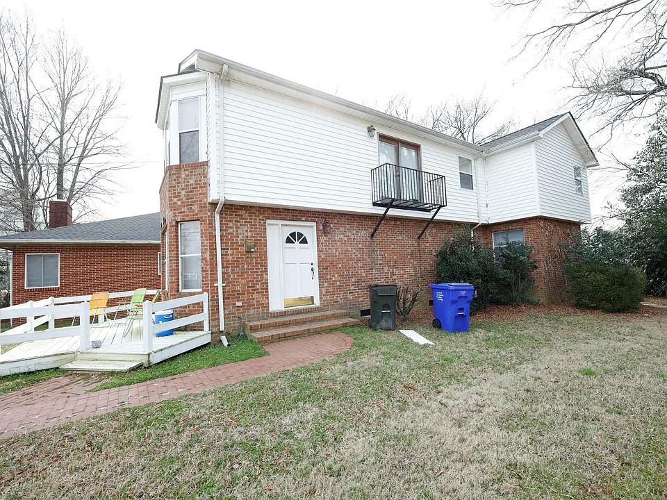 215 N Graham St #100