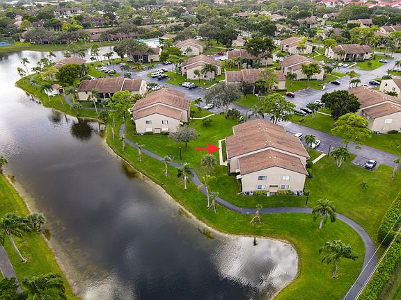 2nd image of 529 Shady Pine Way #C-1