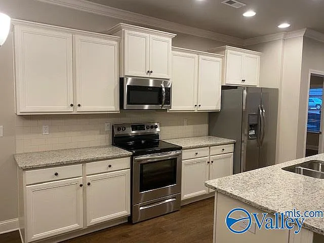 21 Winter King Dr — Photo 9