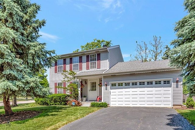 1st image of 520 Pinebrook Dr