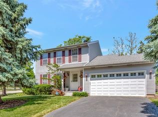 520 Pinebrook Dr, Lombard, IL 60148