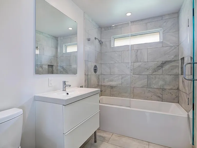 1448 N Beverly Dr — Photo 26