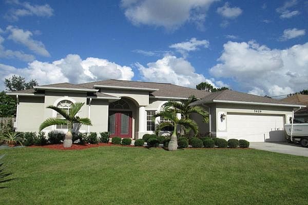 Home For Sale In Port saint lucie