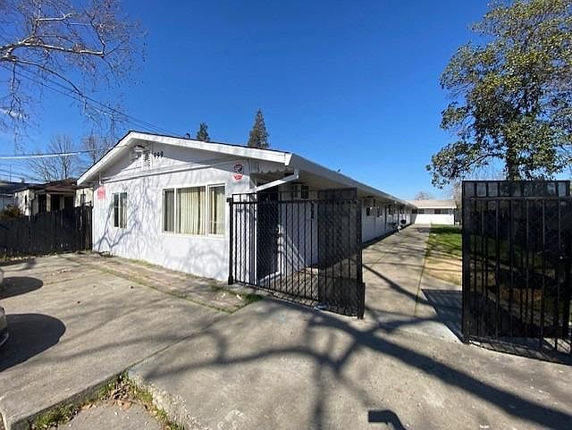 1st image of 999 Arcade Blvd