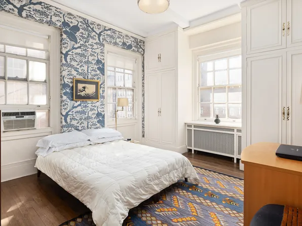 829 Park Avenue image 9 of 14