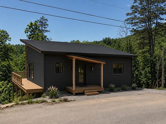 2nd image of 1731 Bluff Ridge Rd