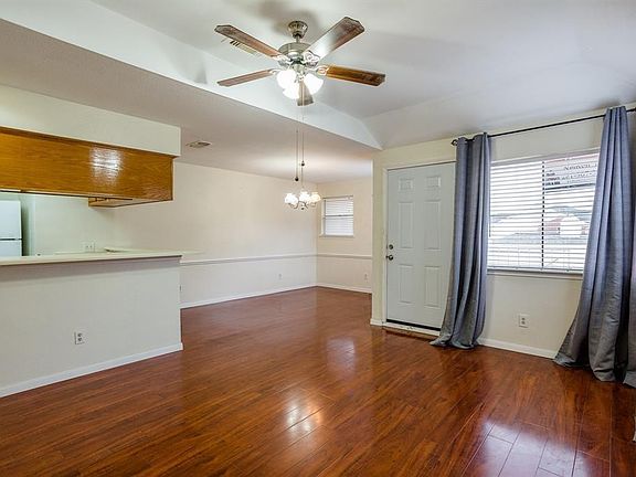 5th image of 1103 SE Dulles Ave #201