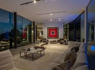 9277 Thrush Way, West Hollywood, CA 90069