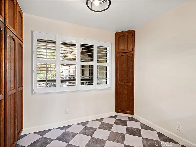 1150 W 13th St #306 — Photo 23