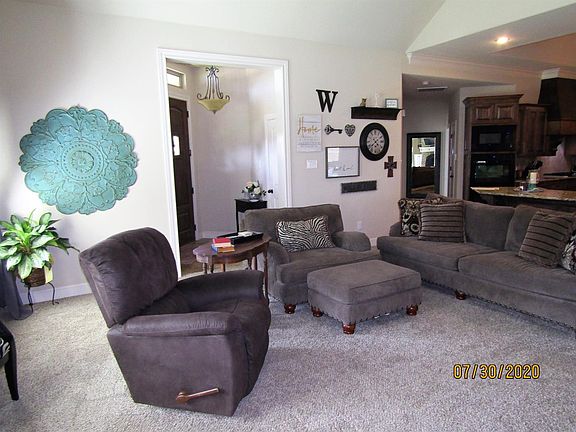 5th image of 101 Bowie Ln