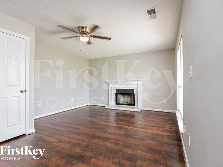 1186 King Arthur Ct — Photo 5