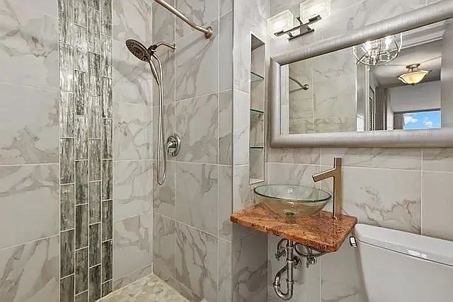 601 E 32nd St #1111 — Photo 15