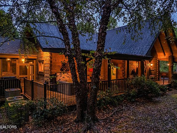 3rd image of 2670 Cedar Falls Way