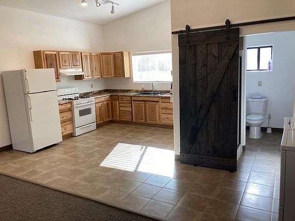 2nd image of 1700 Cagua Dr NE