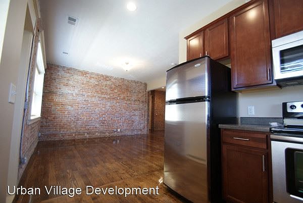 1st image of 2934 Leavenworth St APT 206
