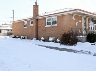 5601 S Massasoit Ave, Chicago, IL 60638