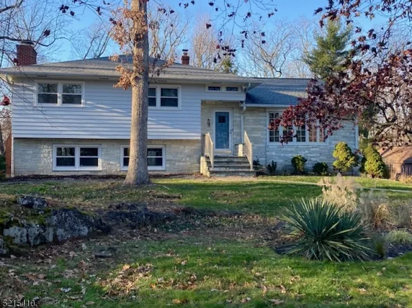 75 Skyline Dr, Watchung Boro, NJ 07069