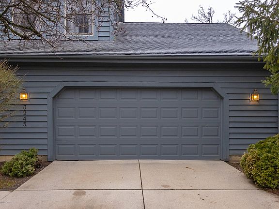 5th image of 3945 Breckinridge Dr