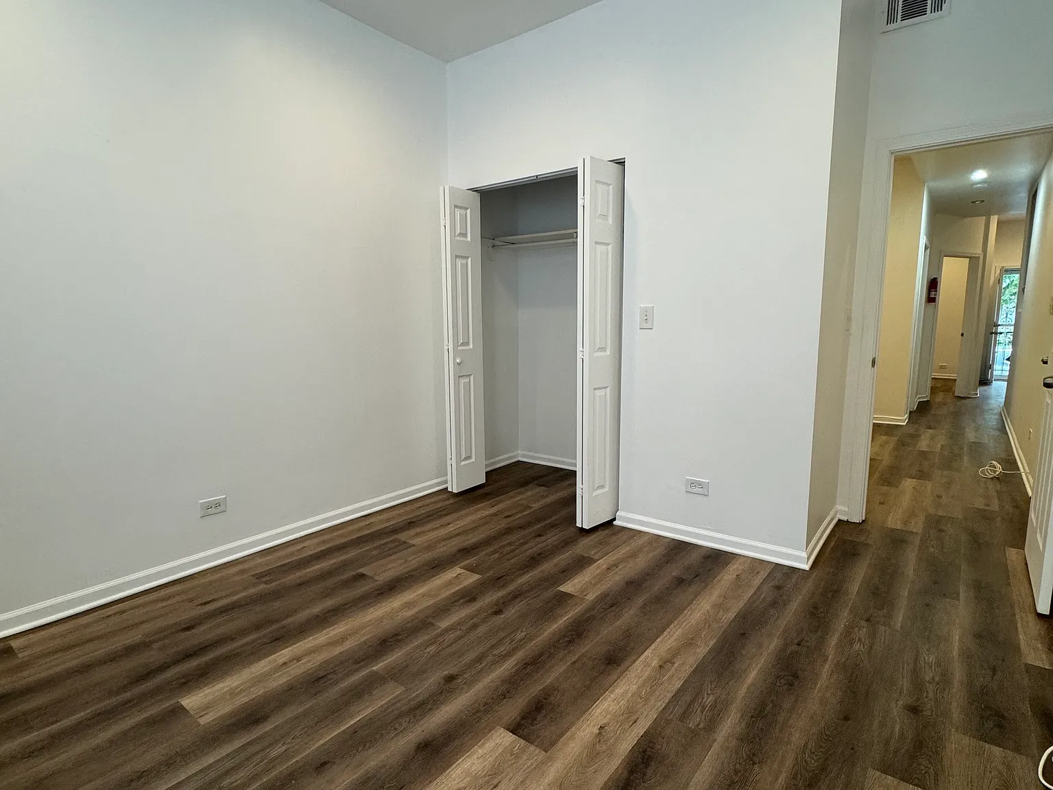 208 N California Ave — Photo 3