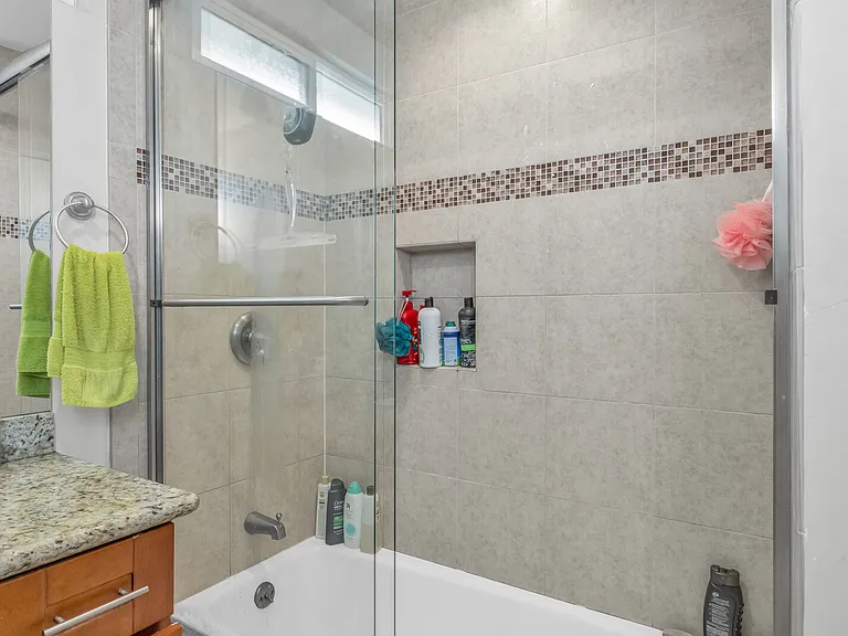 771 Ormonde Dr — Photo 12