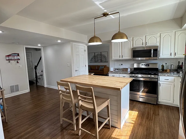 1305 Regent Dr — Photo 7