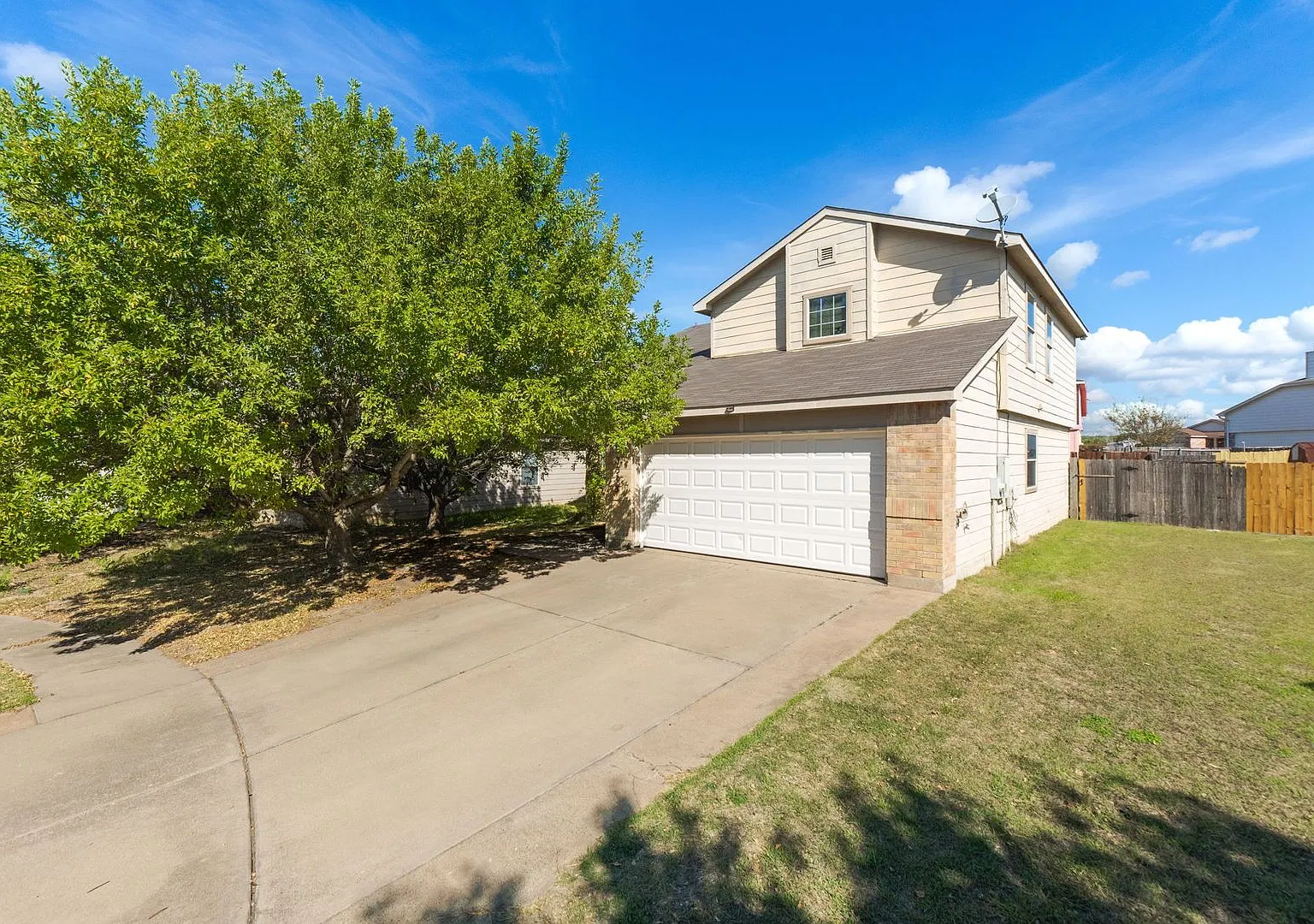 3303 Neel Ct — Photo 1