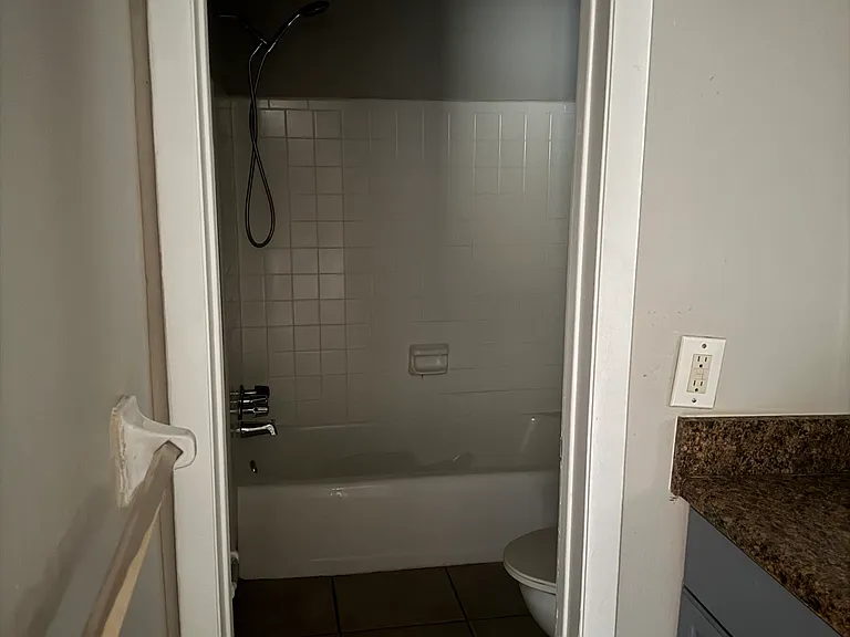 Cocoa Hilltop Apartments — Photo 8