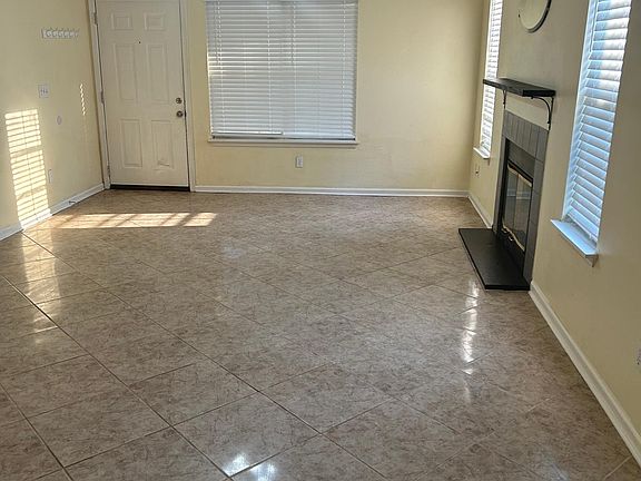 4th image of 2836 Gulfwind Dr N