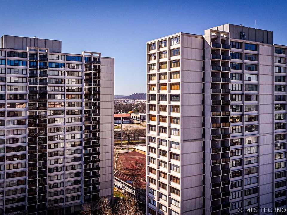 1st image of 450 W 7th St APT 1601