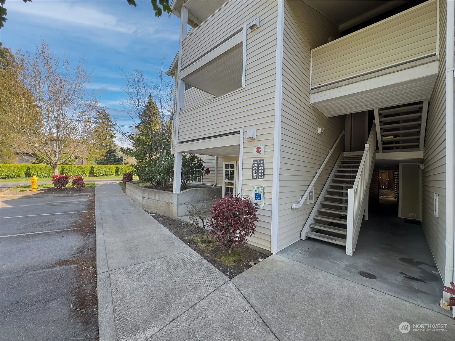 11915 Roseberg Avenue S Unit 101 photo 1