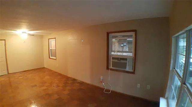 5540 Clayton Ct — Photo 4