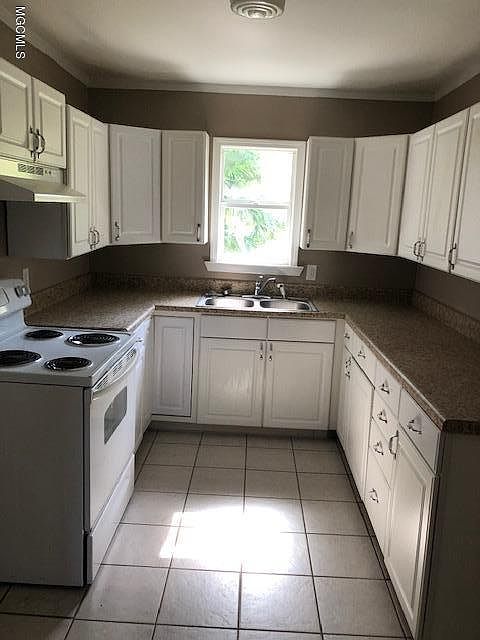 2nd image of 3304 New York Ave