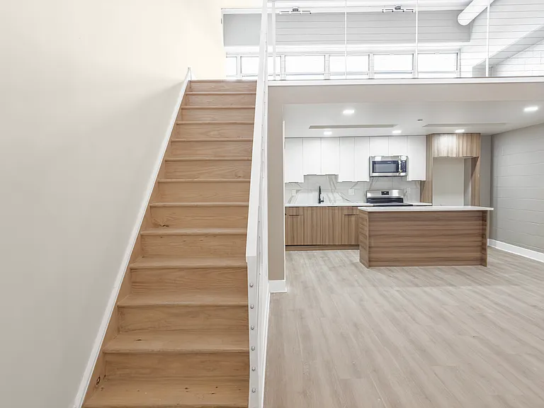 Industrial Arts Loft Building — Photo 5