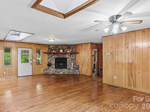 5th image of 267 Caldwell Dr