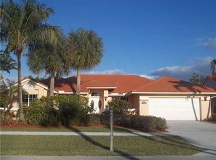 9525 Carousel Cir E, Boca Raton, FL 33434