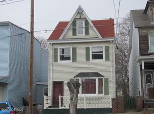 39 N Walnut St, Mount Carmel, PA 17851