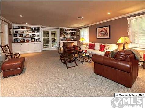 3rd image of 206 Deepdale Dr