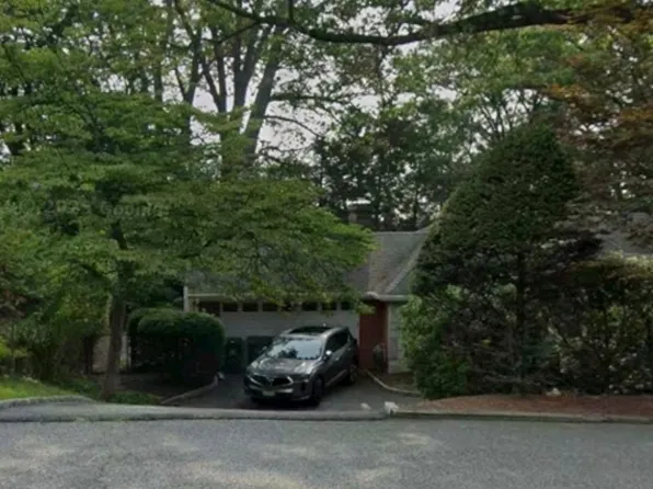 41 Charwalt Dr, Hawthorne Boro, NJ 07506