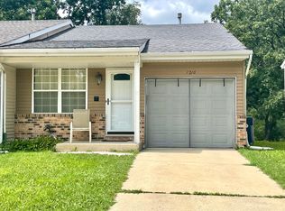 1216 Stratford Ln, Algonquin, IL 60102