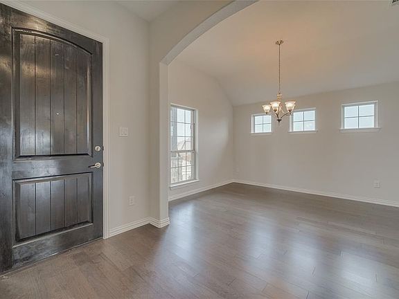 4th image of 6601 Woodmere Ct