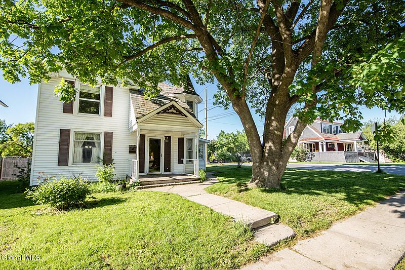 3rd image of 309 Alexandria Avenue