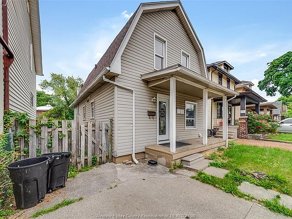 5th image of 384 Josephine Ave