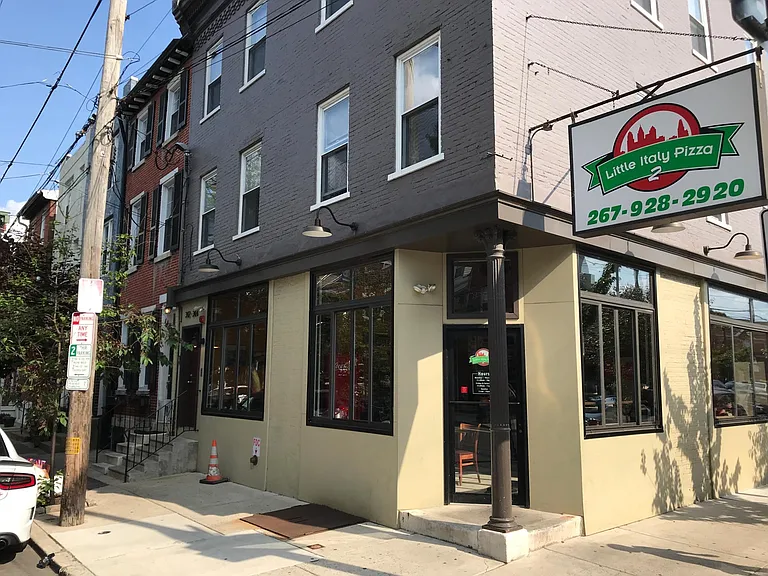 343 Queen St #A — Photo 12