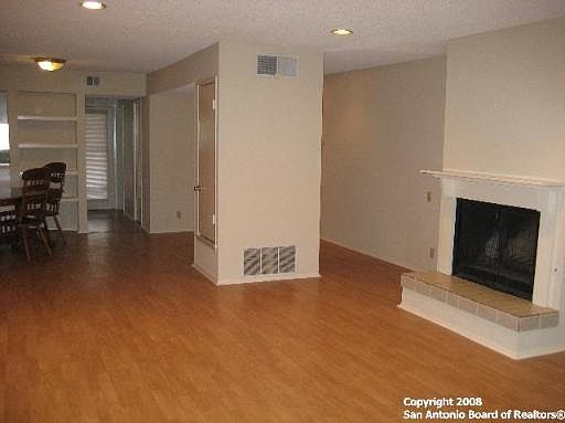 4th image of 109 OAK STAR #62